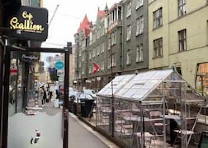 Punavuori-2 Drifting Clouds In Center * הלסינקי