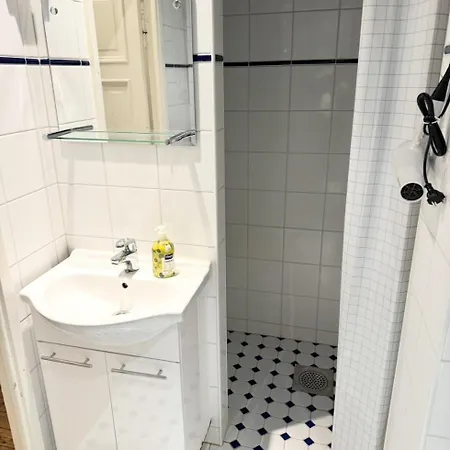 Punavuori-2 Drifting Clouds In Center Apartment Helsinki