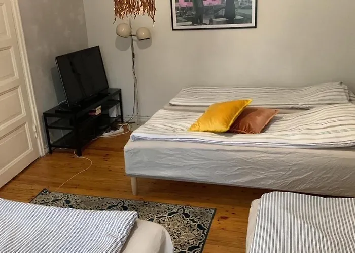 Punavuori-2 Drifting Clouds In Center